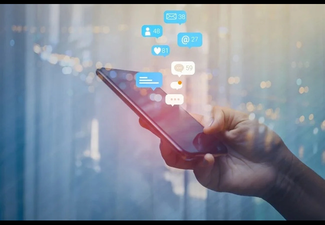 Digital Nutrition: How Social Media Consumption Impacts Mental Wellbeing